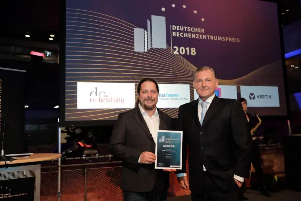 Bild: Daumen drücken hat geholfen - sanXaler® belegt den 2. Platz beim Deutschen Rechenzentrumspreis