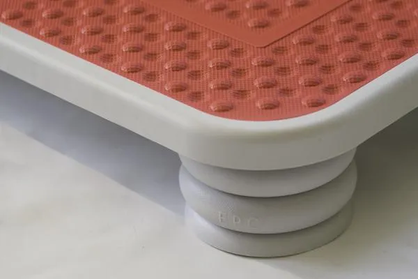 Bild: Quadratisch, praktisch und leicht: Aerstep - das Powerboard für mehr Spaß an der Bewegung