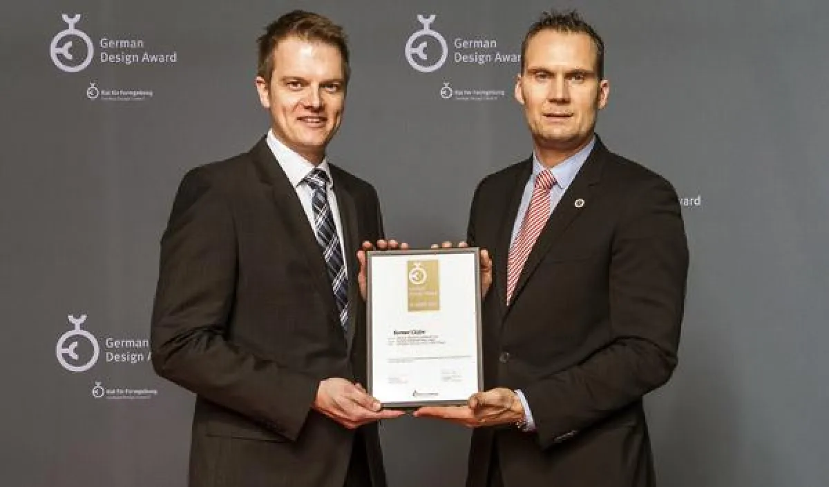 Berner Geschäftsführer Malte Schneider  und Thomas Hinrichs bei der Preisverleihung des German  Desi
