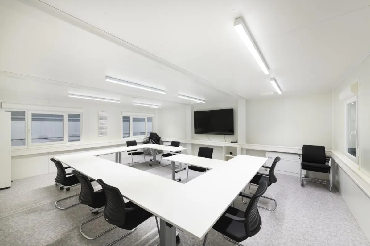 Ausbildungszentrum aus FAGSI-Containern