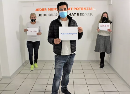 WIEDER SCHULUNGEN ZUR INTEGRATION VON GEFLÜCHTETEN Bild: WIEDER SCHULUNGEN ZUR INTEGRATION VON GEFLÜCHTETEN