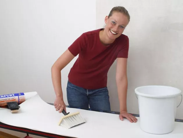 Wohngesunde Wände: mit Papier-, Vliesfaser- oder der guten alten Rauhfasertapete Bild: Wohngesunde Wände: mit Papier-, Vliesfaser- oder der guten alten Rauhfasertapete