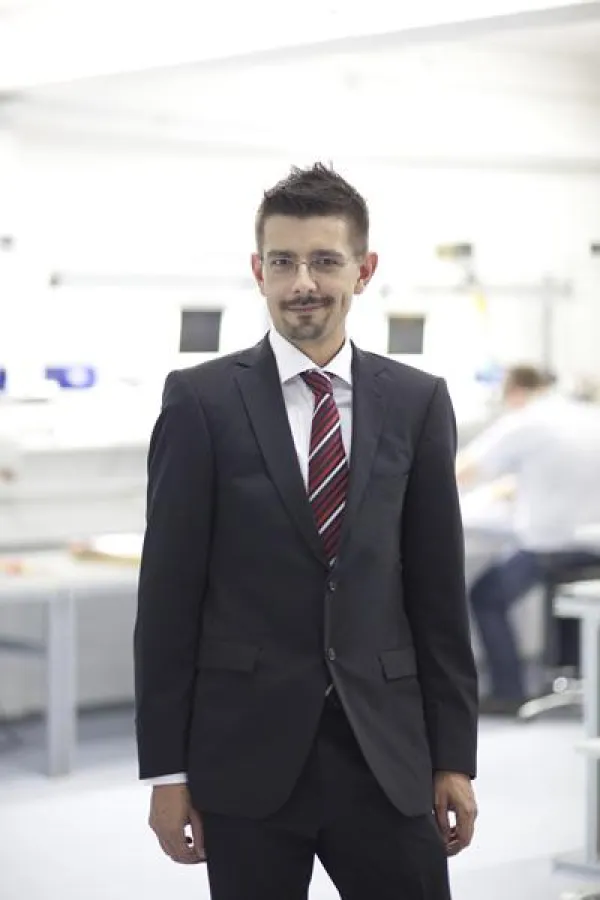 Directing System Engineer Bogdan Kruszewski, Happyware