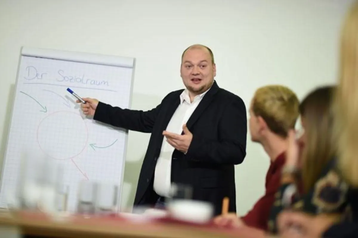 ?Diversity Management? ? Schwerpunkt im neuen Bildungsprogramm der Akademie Schloss Liebenau.