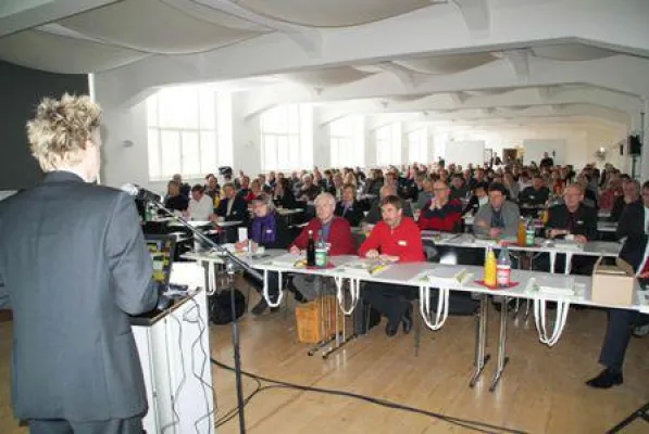 Bild: Ausgebuchte Veranstaltungsreihe - 650 Architekten besuchten Symposien „Innendämmung – aber richtig“