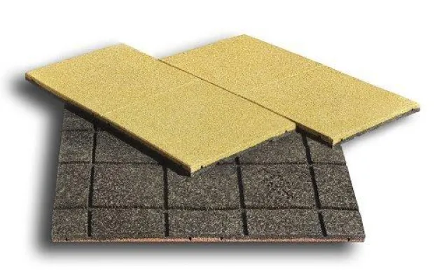 Bild: Balkon- und Terrassenplatten – weich wie Waldboden