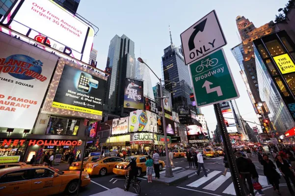 Bild: NEW YORK STORIES - Fotoausstellung im Innenhafen Duisburg