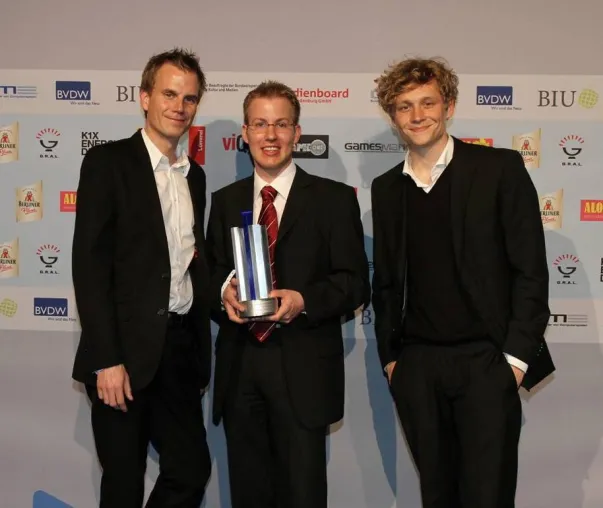 Capt’n Sharky nimmt Deutschen Computerspielpreis 2010 mit an Bord Bild: Capt’n Sharky nimmt Deutschen Computerspielpreis 2010 mit an Bord