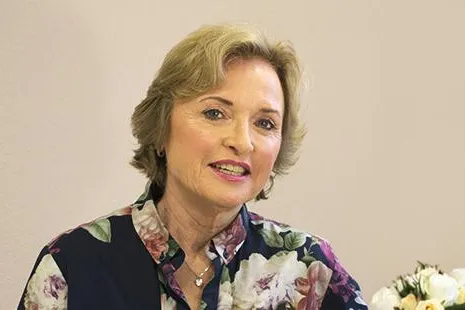 Bild: Frau Dr. Barbla Hollinger - wie FemiLift Krebspatientinnen nach ihrer Therapie helfen kann
