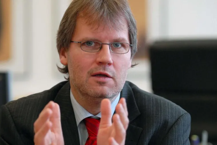 Bild: Finanzminister Jens Bullerjahn an der Hochschule Harz in Halberstadt