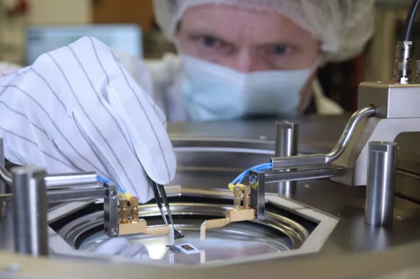 Bild: Thüringer Projekt entwickelt neuartige Technologieplattform zum Nachweis von SARS-CoV-2