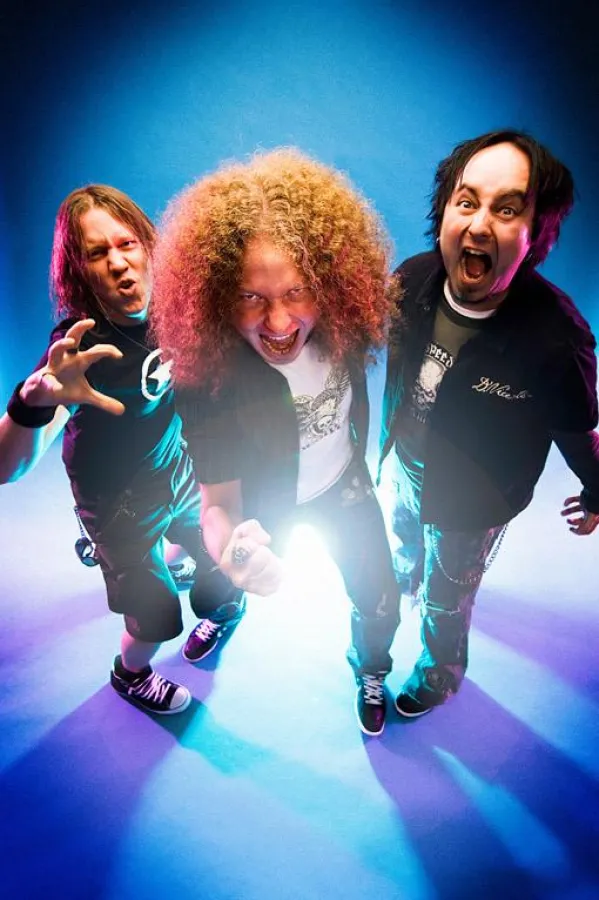 EAT THE GUN erobern auf Anhieb die Charts