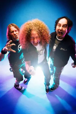 Bild: EAT THE GUN erobern auf Anhieb die Charts