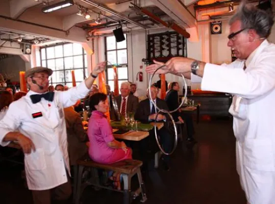 Bild: Firmenjubiläum leicht gemacht. Mit kreativen Lösungen zum Erfolg.