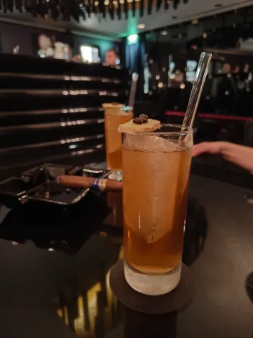 Bild: Speerspitze Original: Wie ein Tag an der Rennstrecke zum neuen Trendcocktail wurde