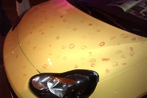 Bild: Opel ADAM: Denn zum Küssen ist er da