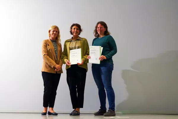 Bild: Innovative Lehrkräftebildung Physik: Hochschullehrpreis 2023 geht an Olga Walter und Dr. Tina Schulze