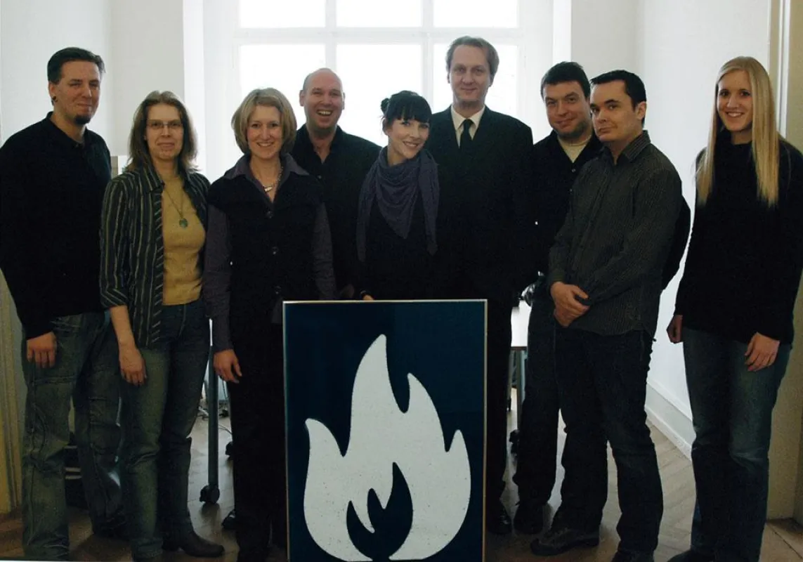 Gute Adresse, gute Laune! Felix Feuerstein und sein Team in den neuen Büroräumen an den Heidelberger Neckarstaden.