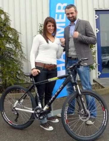 Bild: Ein modernes Mountainbike für Boxweltmeisterin Rola El-Halabi
