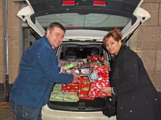 Bild: Geschenke für krebskranke Kinder