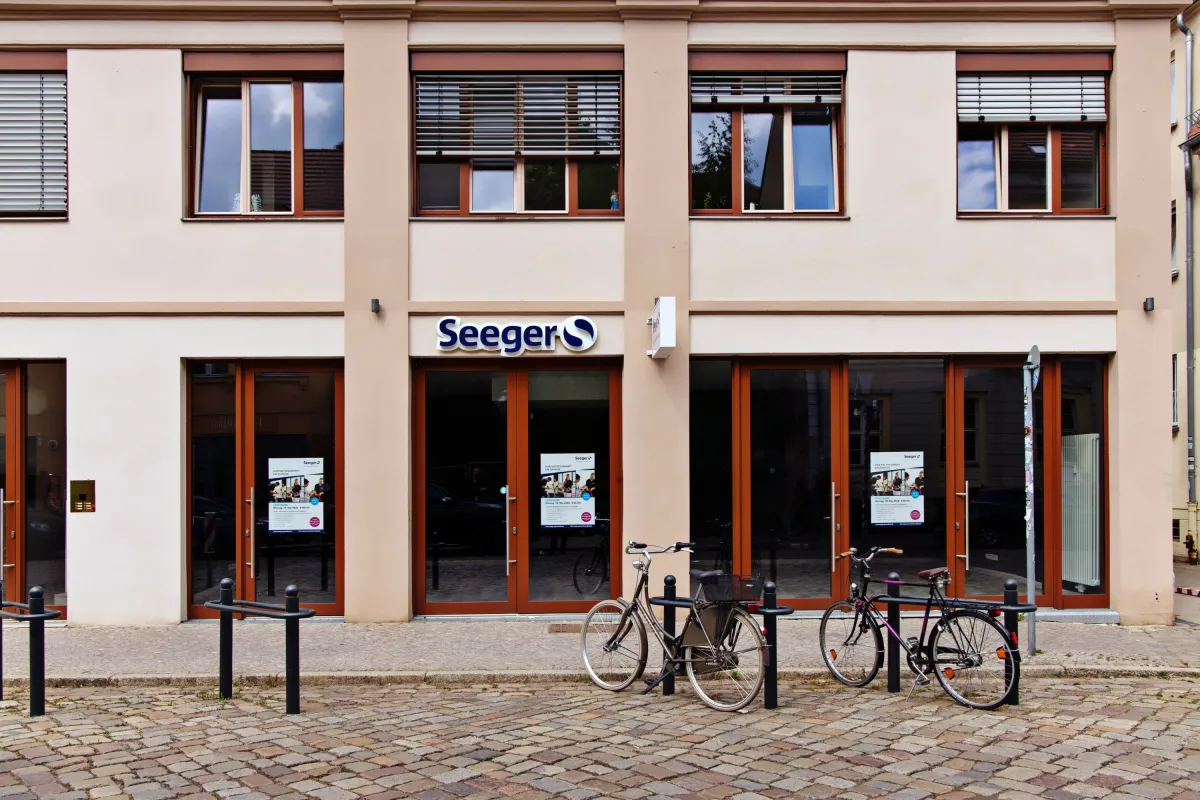 Mit der Filiale in der Gutenbergstraße bringt Seeger moderne Gesundheitsversorgung nach Potsdam. (© Seeger – Das Gesundheitshaus / Heiko Laschitzki)