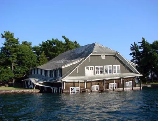 Ziegel trotzen Petrus Bild: Ziegel trotzen Petrus