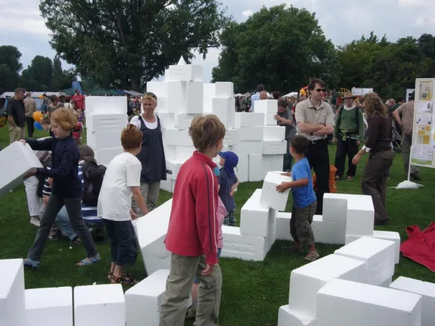Bild: IsoBouw sponsert Aktionstag Lebendiger Neckar in Heidelberg