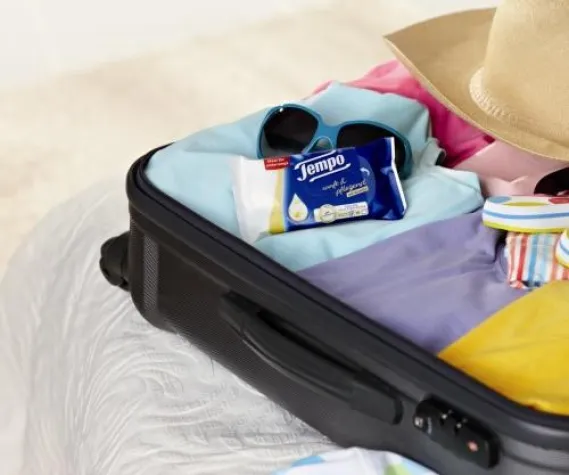 Bild: Koffer packen leicht gemacht mit Tempo