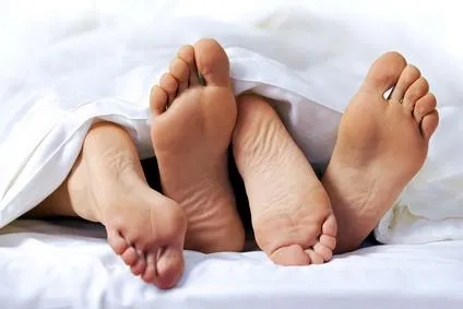 Bild: Chlamydien und Chlamydieninfektion – Paare teilen nicht nur Liebe