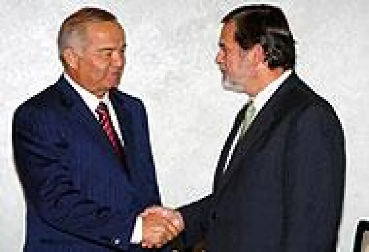 Islam Karimov und Richard Boucher