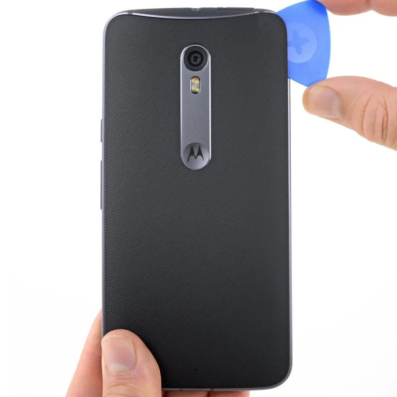Ab sofort können Motorola-Nutzer in Europa ihr Smartphone mit OEM-Ersatzteilen selbst reparieren.