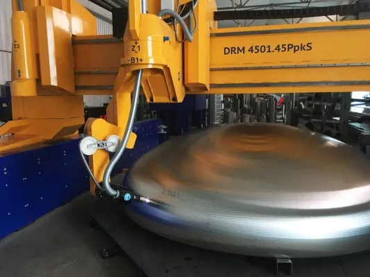 Bild: Produktionszeit mit neuer Maschine „erheblich verkürzt“