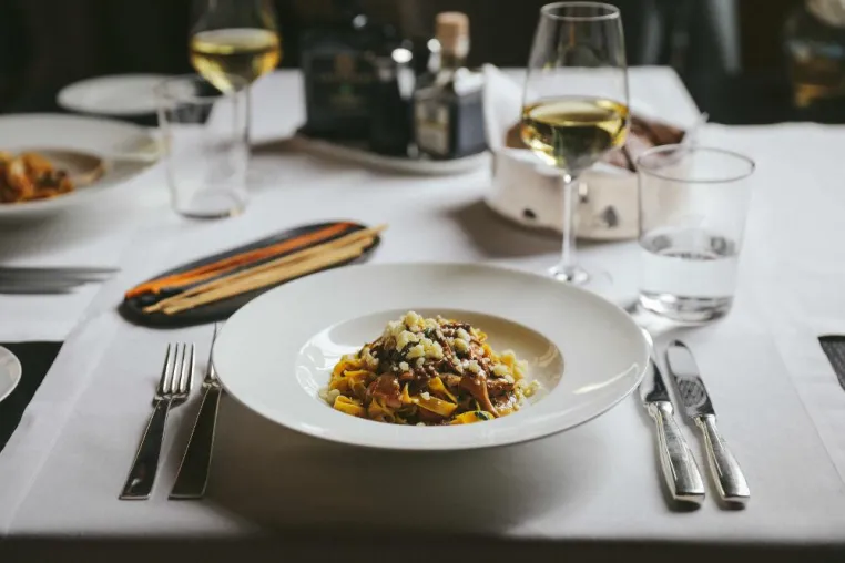Bild: Italienisches Soul-Food zum Teilen: Aman launcht neues Dining-Konzept „Arva“