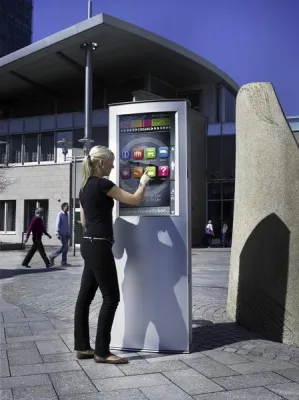 Bild: New Generation - Neue Outdoor-Informationsterminals für den Digital Signage Markt. Bewährtes im neuen Design