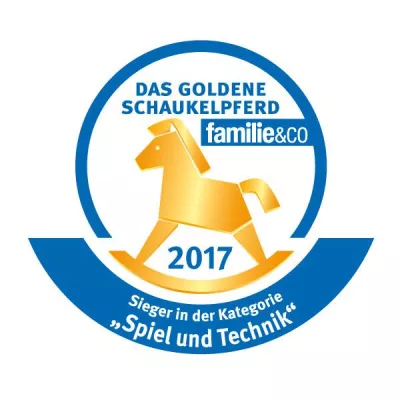 Bild: Smart Tech Reisezug Set mit Action Tunnels gewinnt Kategoriesieg beim „Goldenen Schaukelpferd“ 2017