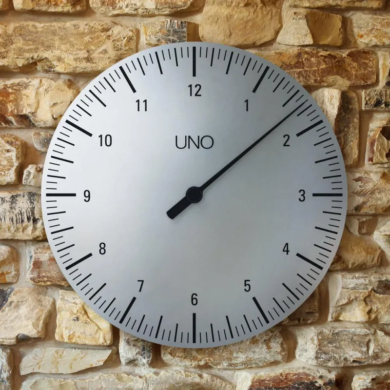 Die UNO Wanduhr - das Raumobjekt von Botta-Design.