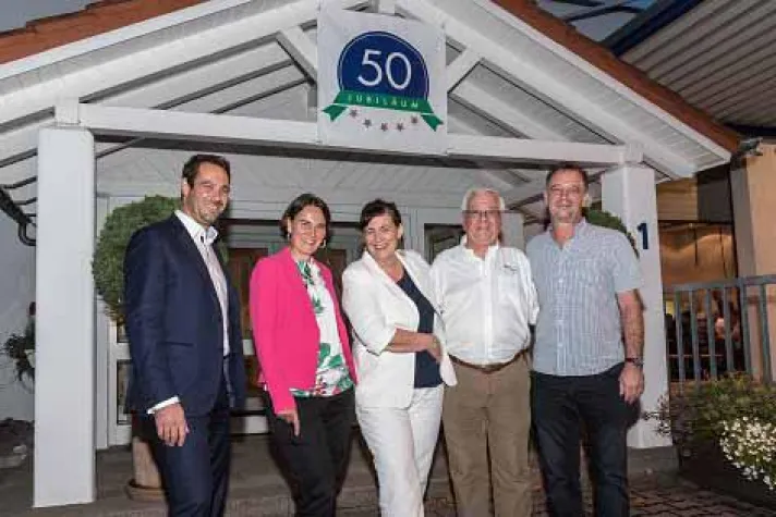 Bild: Grund zu feiern - Zwei Jubiläen bei der dtm group