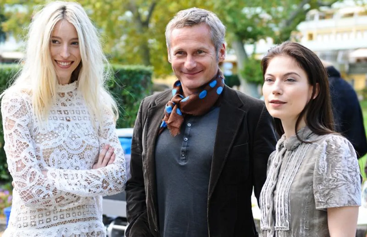 Top-Model Carmen Maria, Schauspielerin Nora von Waldstätten, Vöslauer Vorstand Alfred Hudler, Credits: Maria Zieglböck/Vöslauer