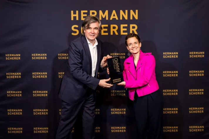 Bild: Kunstvolles Spiel mit Worten 