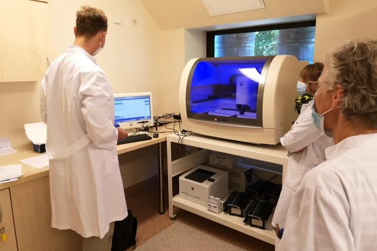 Schnelle Ergebnisse dank eigener Corona-Tests am KBR Bild: Schnelle Ergebnisse dank eigener Corona-Tests am KBR
