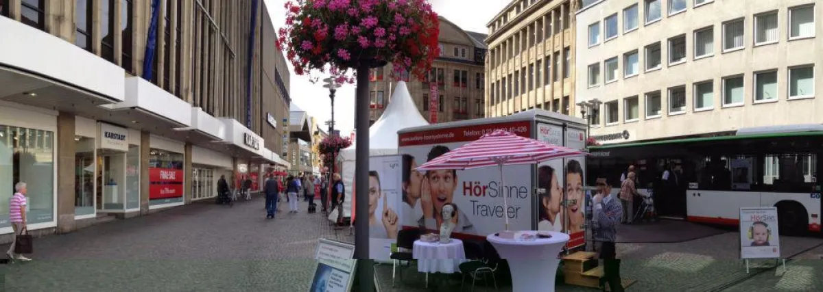 Der HörSinne-Traveler in der City in Recklinghausen im Einsatz