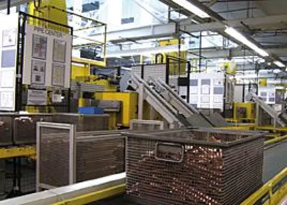 Bild: Hängende Biegemaschinen von transfluid®