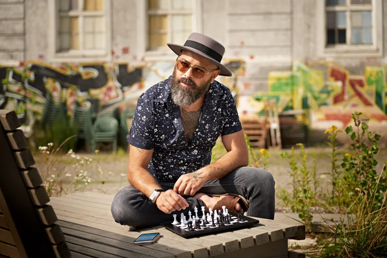 eONE – Das Online-Schachbrett Bild: eONE – Das Online-Schachbrett