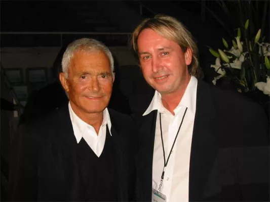 Bild: Freude bei Claus Niedermaier und seinem Team vom Biberacher Friseursalon „Figaro Claus” in Biberach