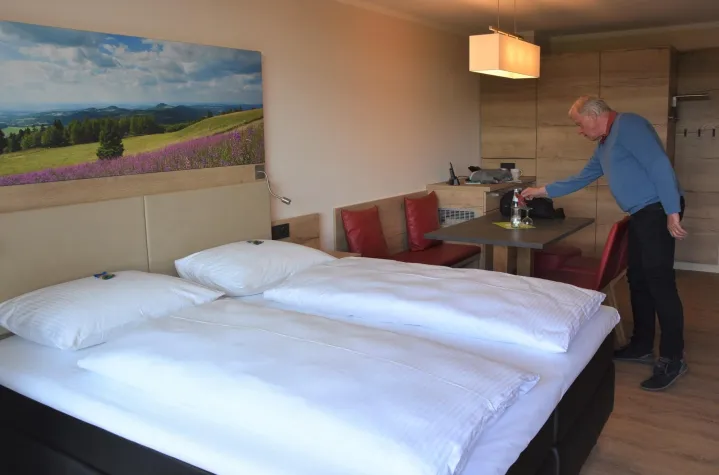 Bild: Das große Warten auf die Wiedereröffnung