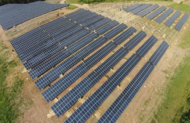 Bild: Sonnenstrom statt Kalter Krieg: NATURSTROM AG baut Solarpark auf ehemaligem Militärgelände