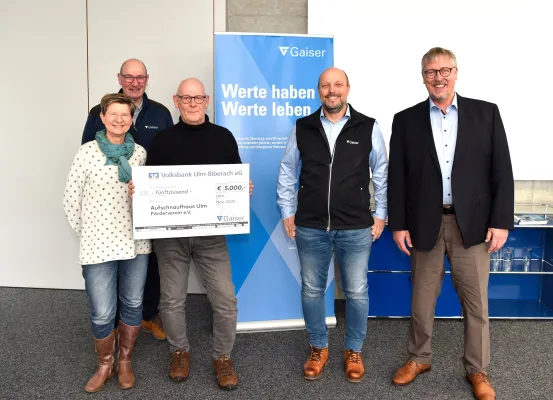 Bild: Julius Gaiser spendet 5.000 Euro an den Aufschnaufhaus Ulm Förderverein e.V.