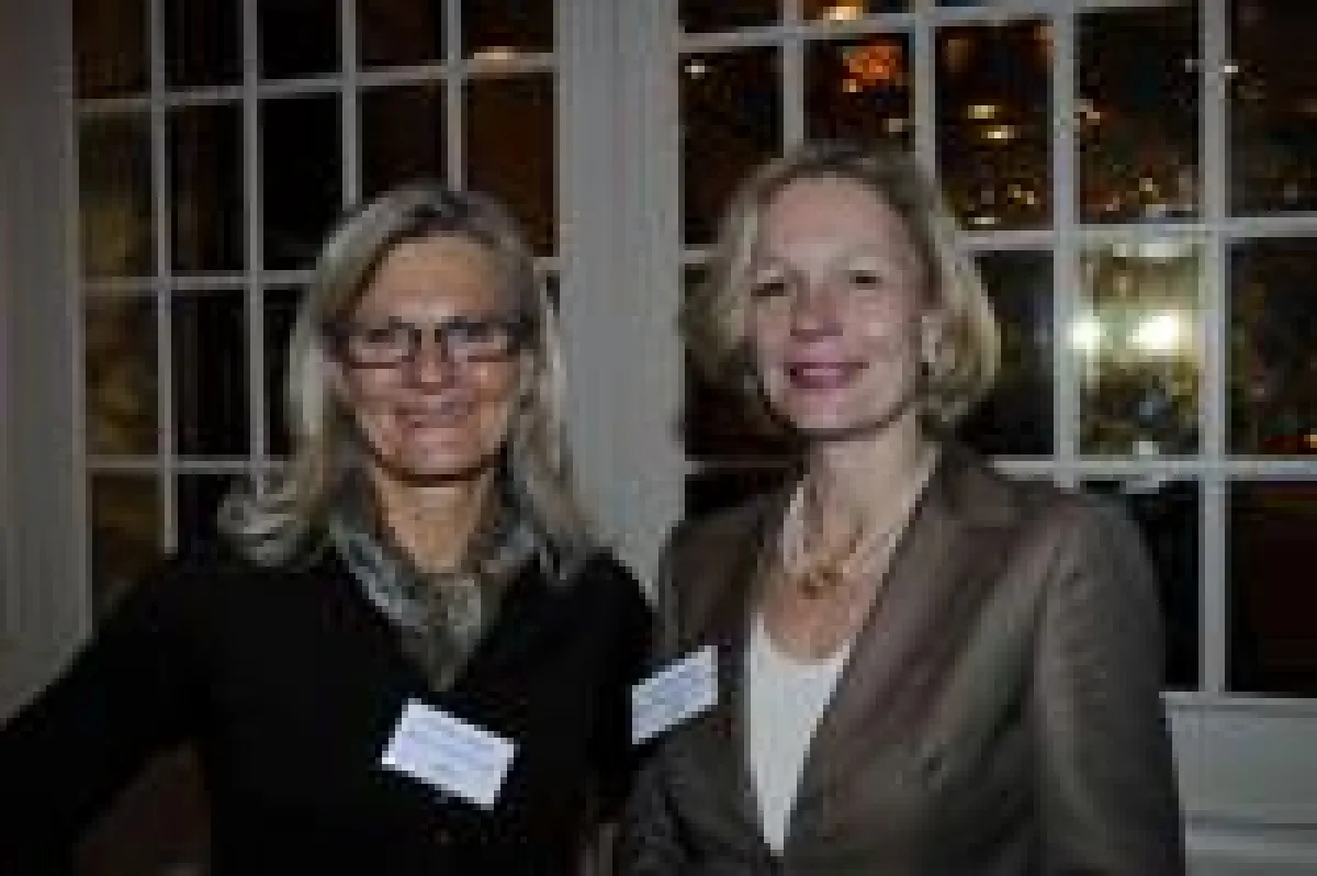 Dr. Karin Uphoff, VdU-Regionalleiterin Hessen-Mitte, mit der Landesverbandsvorsitzenden Dr. Claudia Nagel