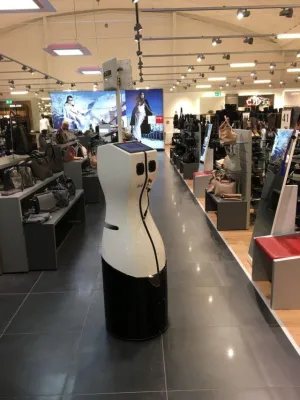 Bild: Zukunft des Retails: Roboter TORY auf der EuroShop 2017