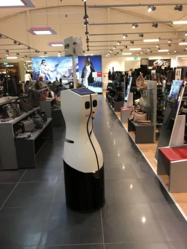 Zukunft des Retails: Roboter TORY auf der EuroShop 2017 Bild: Zukunft des Retails: Roboter TORY auf der EuroShop 2017
